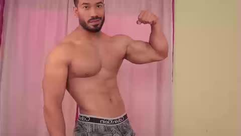 Snapshot of freddsexxx chatting on September 9, 2:16 pm FredSeXXX online show from September 9, 2:16 pm