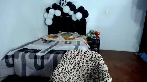 Snapshot of freddy_romans2 chatting on October 6, 2:05 am freddy romans online show from October 6, 2:05 am