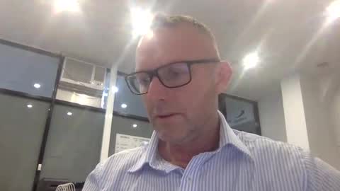freddyspub online show from December 13, 7:48 am