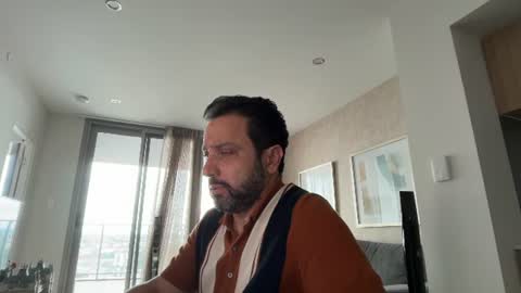 fredmarsone online show from June 10, 4:36 am