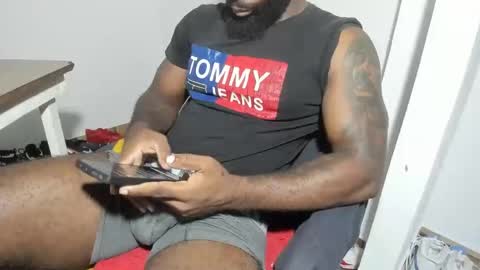 Snapshot of freedom_24 chatting on September 24, 11:25 pm shakur online show from September 24, 11:25 pm
