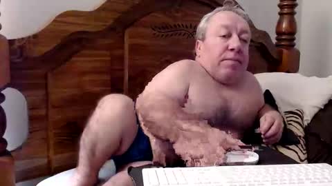 Cute Lil Man online show from May 4, 5:31 am