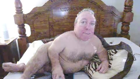Snapshot of freemysoul4748 chatting on January 9, 4:06 pm Cute Lil Man online show from January 9, 4:06 pm