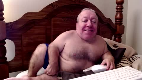 Snapshot of freemysoul4748 chatting on October 7, 6:17 am Cute Lil Man online show from October 7, 6:17 am