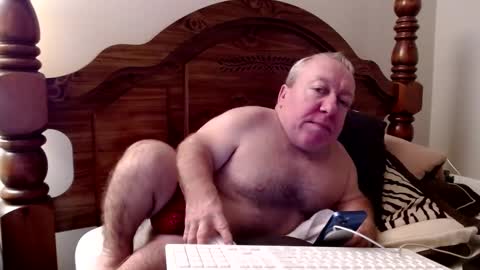Snapshot of freemysoul4748 chatting on October 8, 6:51 am Cute Lil Man online show from October 8, 6:51 am
