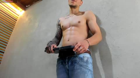 Snapshot of french_sexx chatting on January 12, 7:10 pm Xavier online show from January 12, 7:10 pm