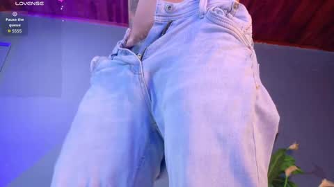 Snapshot of french_sexx chatting on September 15, 2:03 am Xavier online show from September 15, 2:03 am