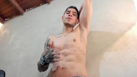 Snapshot of french_sexx chatting on January 6, 6:41 pm Xavier online show from January 6, 6:41 pm