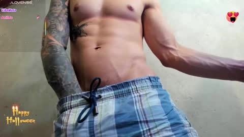 Snapshot of french_sexx chatting on October 23, 7:01 am Xavier online show from October 23, 7:01 am