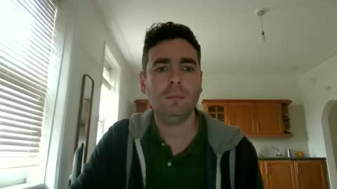 Snapshot of frenchbdmaninlondon chatting on December 31, 12:57 pm Horny Paul online show from December 31, 12:57 pm