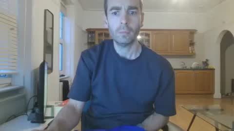 Snapshot of frenchbdmaninlondon chatting on October 26, 4:42 pm Horny Paul online show from October 26, 4:42 pm