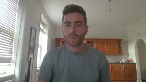 Snapshot of frenchbdmaninlondon chatting on October 22, 12:53 pm Horny Paul online show from October 22, 12:53 pm