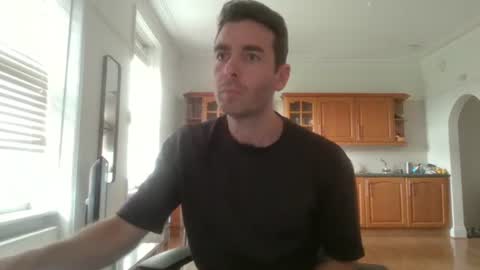 Snapshot of frenchbdmaninlondon chatting on October 28, 12:51 pm Horny Paul online show from October 28, 12:51 pm