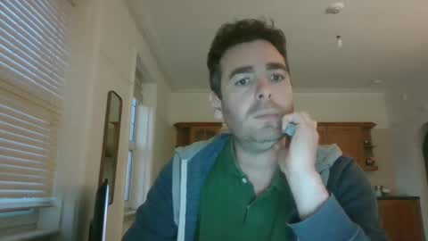 Snapshot of frenchbdmaninlondon chatting on December 22, 4:17 pm Horny Paul online show from December 22, 4:17 pm