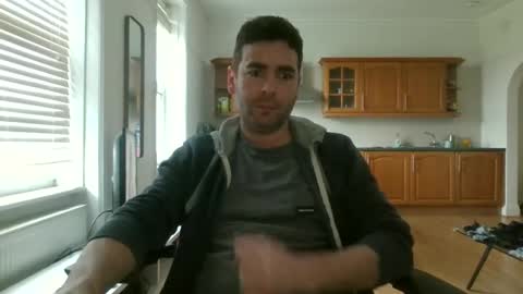 Snapshot of frenchbdmaninlondon chatting on December 29, 2:00 pm Horny Paul online show from December 29, 2:00 pm
