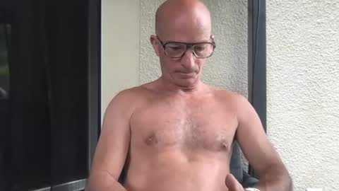 Frenchdaddylove online show from June 12, 10:57 am