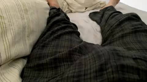 frenchvisitor online show from February 8, 9:15 am