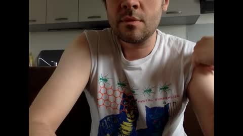 frenchy_from_paris online show from April 5, 3:19 pm