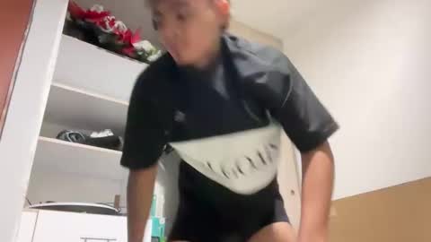 freyva_ online show from November 28, 9:00 am