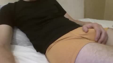 Snapshot of friendly_frank_18 chatting on October 20, 9:19 pm friendly_frank_18 online show from October 20, 9:19 pm