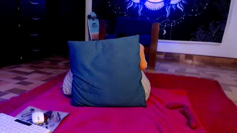 Snapshot of ftmblueyes chatting on January 15, 5:29 am HEHIM online show from January 15, 5:29 am