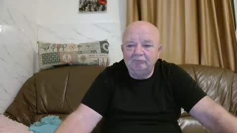 fullballs6 online show from May 1, 1:21 am