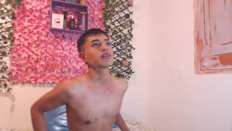 Snapshot of funny_and_horny chatting on October 7, 3:54 am funny_and_horny online show from October 7, 3:54 am
