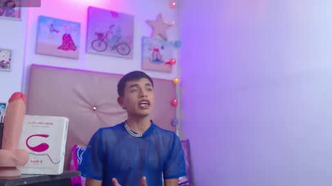 funny_and_horny online show from November 18, 4:05 am