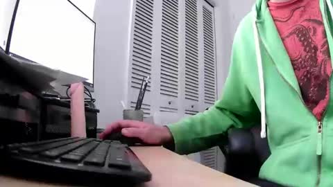 Funtimes3957 online show from December 14, 7:10 pm