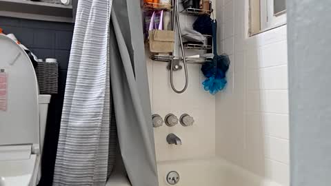 FUCK HUNTERS online show from April 19, 4:01 am