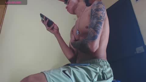 Snapshot of gaboreyes1 chatting on October 9, 3:22 am Gabo online show from October 9, 3:22 am
