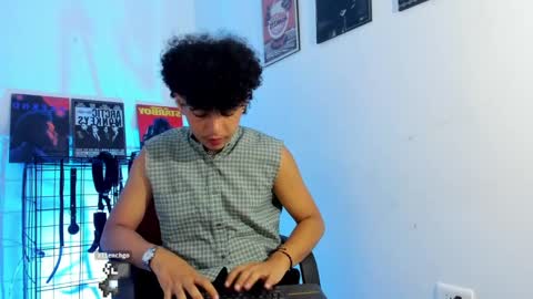 Gael Conner online show from March 1, 3:43 am