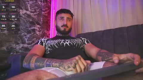 Chris  Dont forget to gift me thumb up Its very important to me and makes me happy AF  online show from April 27, 6:43 am