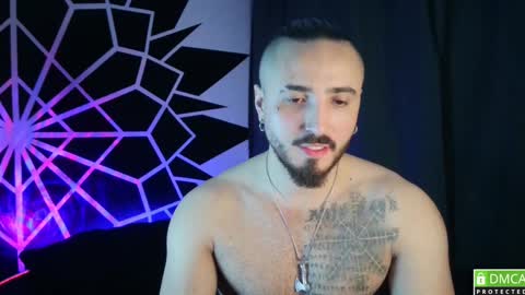 Chris  Dont forget to gift me thumb up Its very important to me and makes me happy AF  online show from December 7, 6:43 am