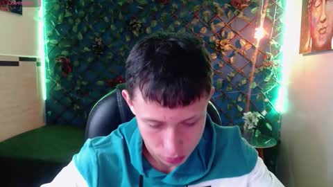 garuo_18 online show from November 28, 3:21 am