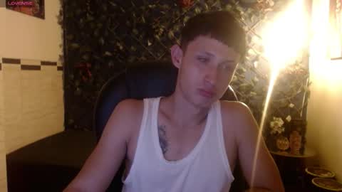 garuo_18 online show from January 6, 3:10 am