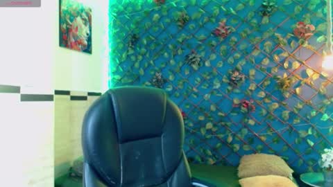 garuo_18 online show from December 18, 2:51 am