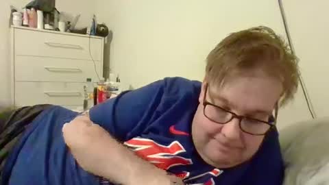 Snapshot of garyg930 chatting on March 1, 10:42 pm Gary online show from March 1, 10:42 pm