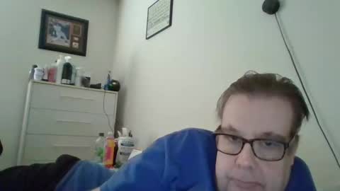Snapshot of garyg930 chatting on January 12, 6:38 pm Gary online show from January 12, 6:38 pm