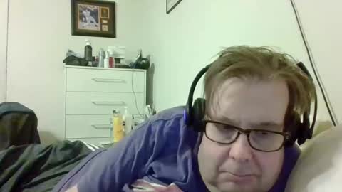 Snapshot of garyg930 chatting on October 5, 2:15 am Gary online show from October 5, 2:15 am