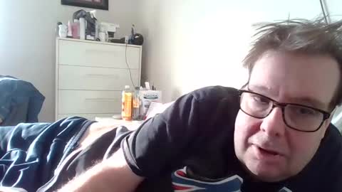 Snapshot of garyg930 chatting on February 3, 8:03 pm Gary online show from February 3, 8:03 pm