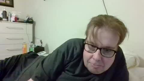 Snapshot of garyg930 chatting on September 16, 3:51 am Gary online show from September 16, 3:51 am