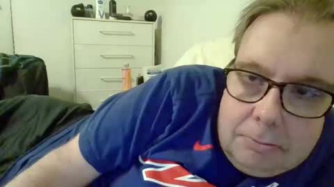 Gary online show from May 2, 4:48 am