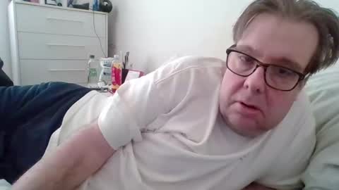 Snapshot of garyg930 chatting on March 9, 9:03 pm Gary online show from March 9, 9:03 pm