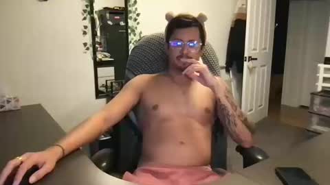  Aladdin online show from October 18, 12:59 am