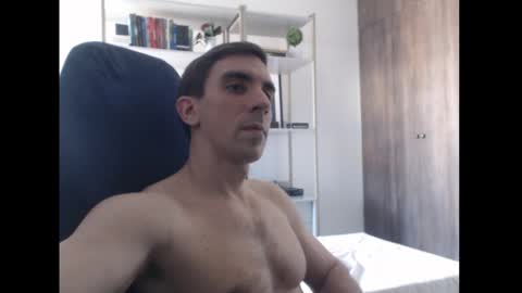 Snapshot of gatosarado23 chatting on December 17, 4:32 pm gatosarado23 online show from December 17, 4:32 pm