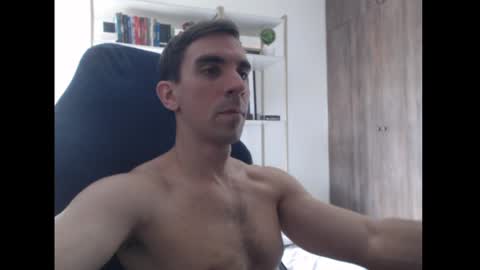 Snapshot of gatosarado23 chatting on December 15, 12:49 pm gatosarado23 online show from December 15, 12:49 pm