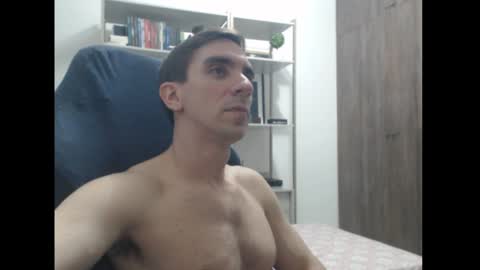 Snapshot of gatosarado23 chatting on December 10, 11:42 pm gatosarado23 online show from December 10, 11:42 pm