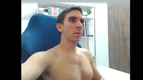 Snapshot of gatosarado23 chatting on September 11, 2:10 am gatosarado23 online show from September 11, 2:10 am