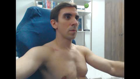 Snapshot of gatosarado23 chatting on January 18, 2:18 am gatosarado23 online show from January 18, 2:18 am
